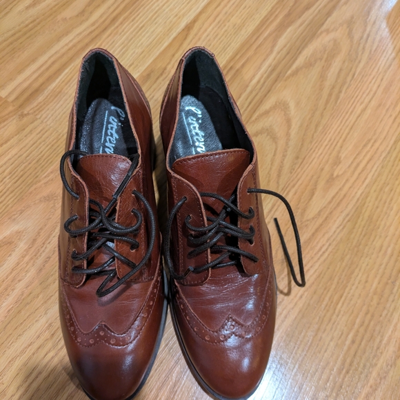 L'intervalle Heels - Picture 1 of 3